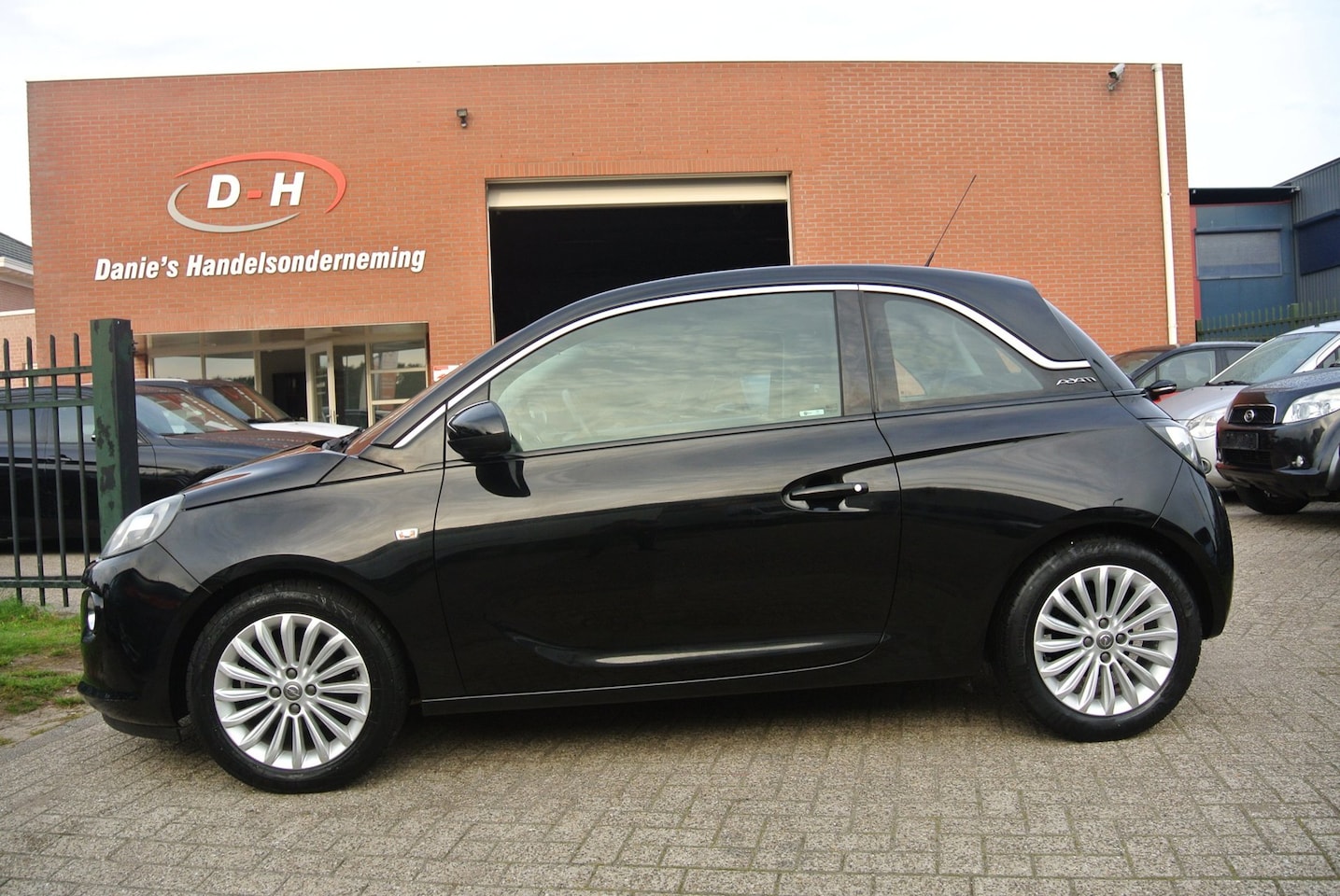 Opel ADAM - 1.4 Bi-Fuel Unlimited airco apk 07-06-2027 inruil mogelijk - AutoWereld.nl