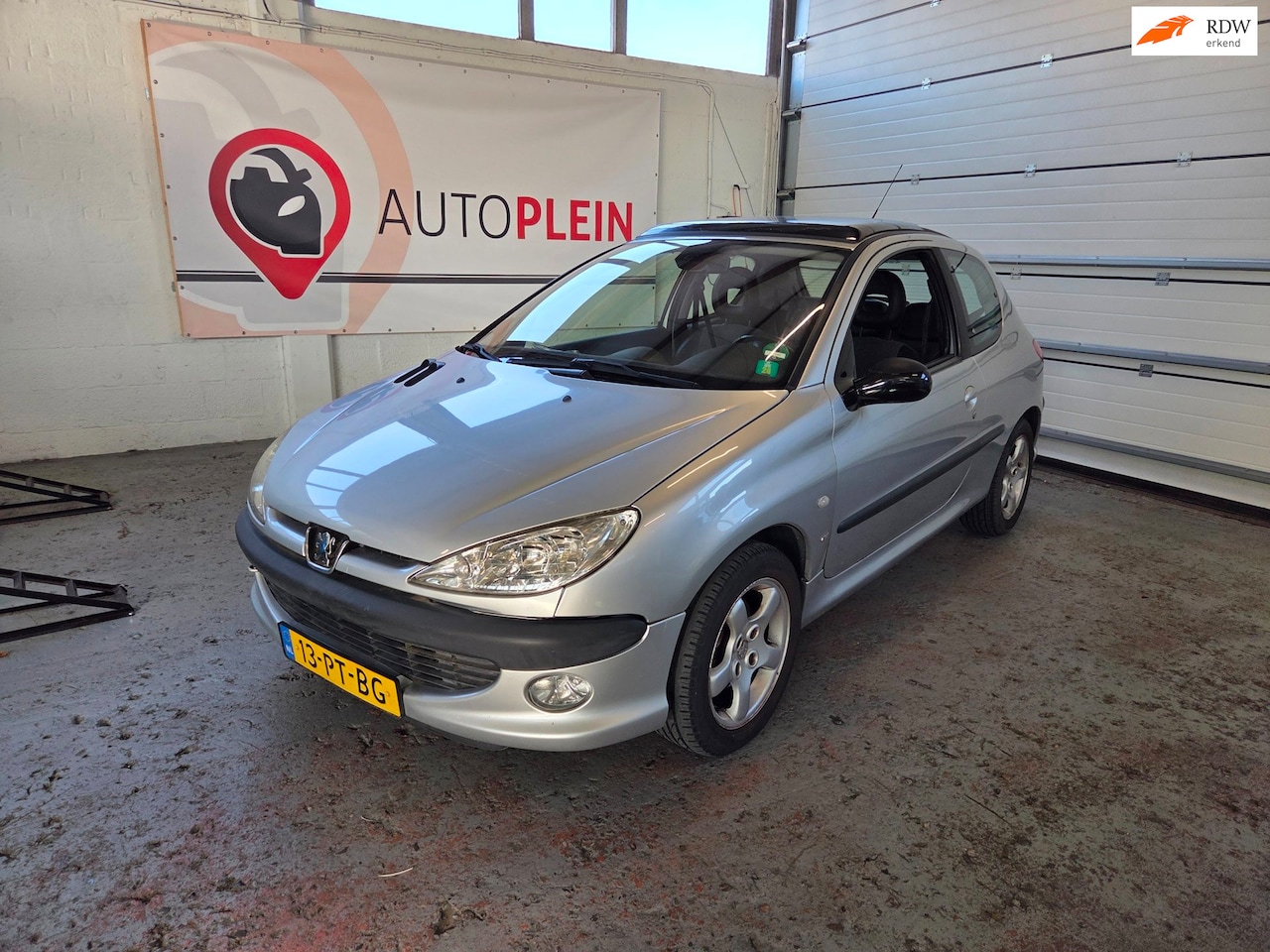 Peugeot 206 - 2.0-16V GTI 2.0-16V GTI - AutoWereld.nl