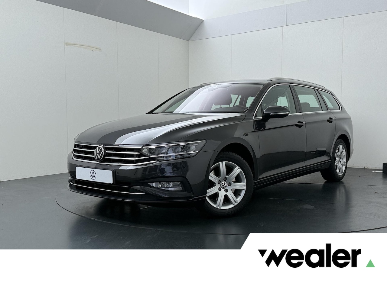 Volkswagen Passat Variant - 1.5 TSI Business | 150 PK | Automaat | Trekhaak | Stoelverwarming | Achteruitrijcamera | V - AutoWereld.nl