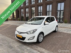Hyundai i20 - 1.2i Blue Drive Airco Led NAP
