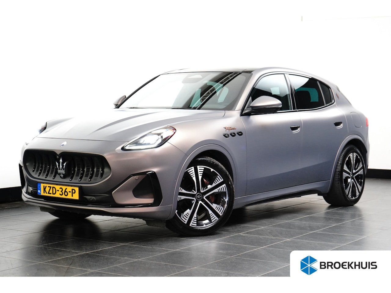 Maserati Grecale - AWD Folgore 105kWh l Luchtvering l 360 gr Camera l High End Sound l Panoramadak l Stoelver - AutoWereld.nl
