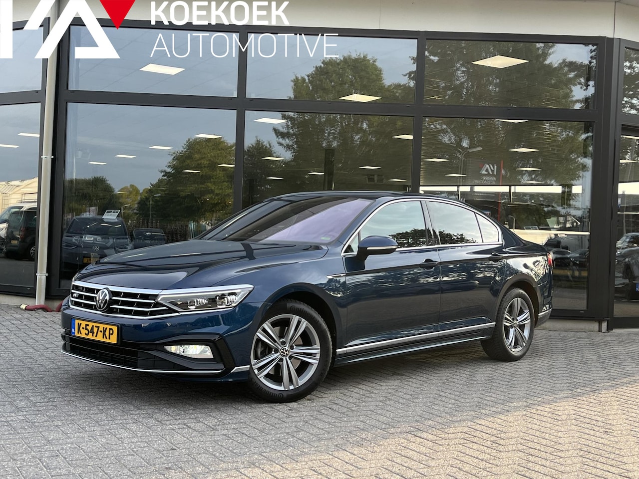 Volkswagen Passat - 1.5 TSI R-Line Business + ACC/STOELVERW/ERGO/DIGIDASH - AutoWereld.nl