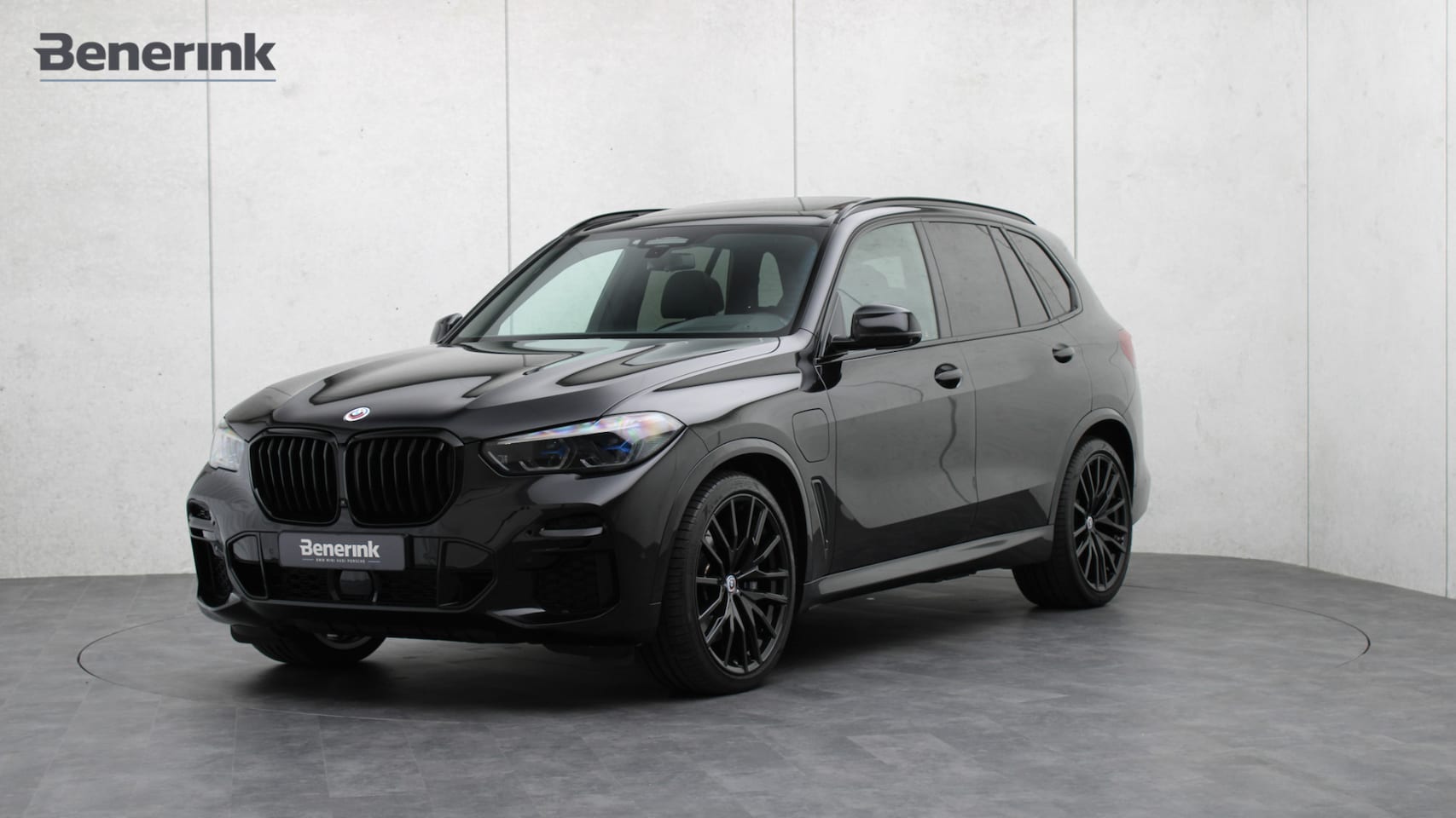 BMW X5 - xDrive45e High Executive M-Sport | Head-up | Panoramadak | Laserlight | Trekhaak | Driving - AutoWereld.nl
