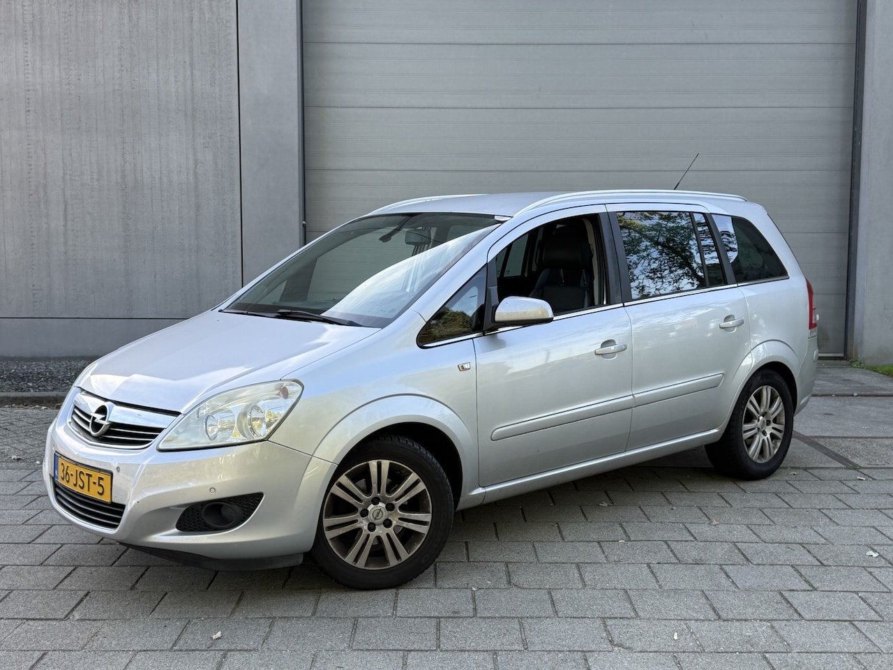 Opel Zafira - 1.8 Cosmo 1.8 Cosmo (INRUILKOOPJE) - AutoWereld.nl