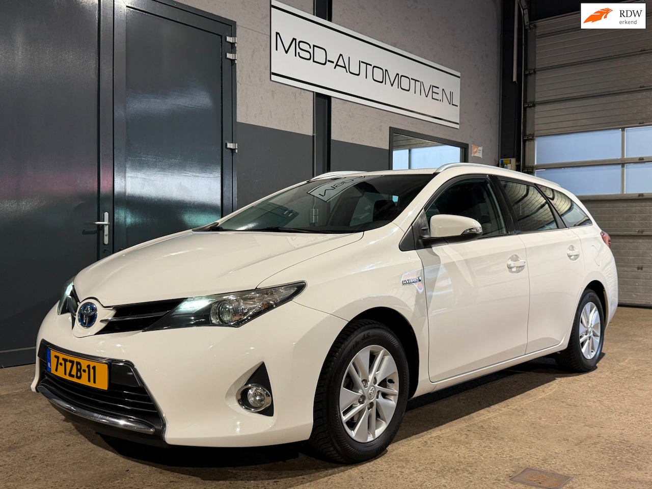 Toyota Auris Touring Sports - 1.8 Hybrid Aspiration Onderhouden Camera - AutoWereld.nl