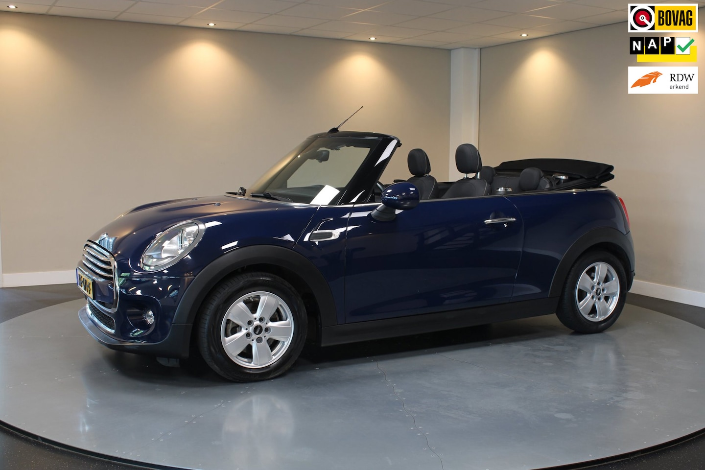 MINI Cabrio - 1.5 Cooper Business *Automaat* Climate|Cruise|Navi|PDC|BT|Windscherm|Neon-ring|Origineel N - AutoWereld.nl