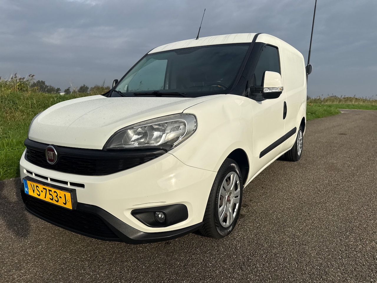 Fiat Doblò Cargo - 1.3 MJ L1H1 SX INCL NW APK , AIRCO NAVI HELE LEUKE AUTO!! - AutoWereld.nl