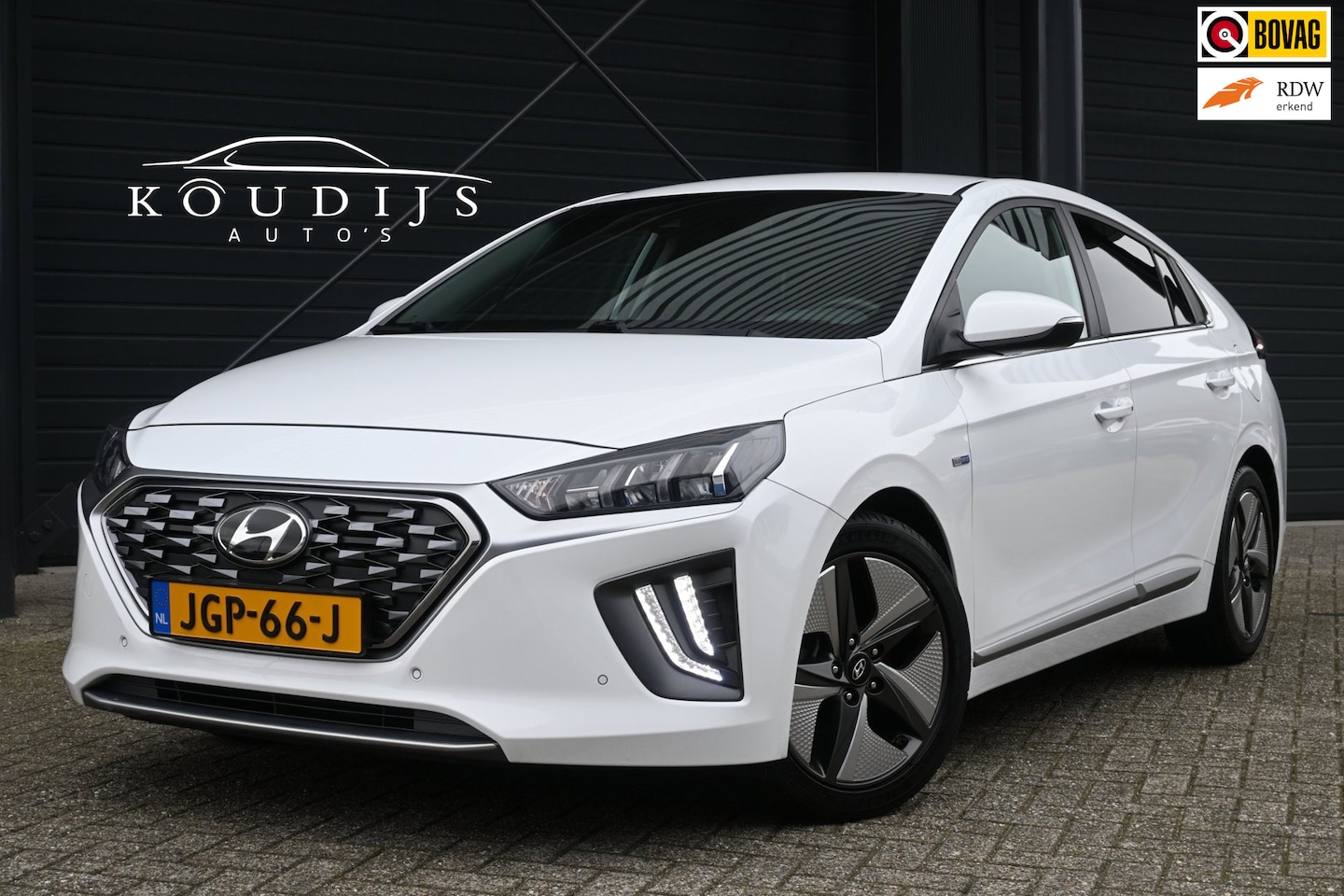 Hyundai IONIQ - 1.6 GDi Premium 1.6 GDi Premium, Elektr Stoel met Memory, Camera, Carplay, Sfeerverlichting - AutoWereld.nl