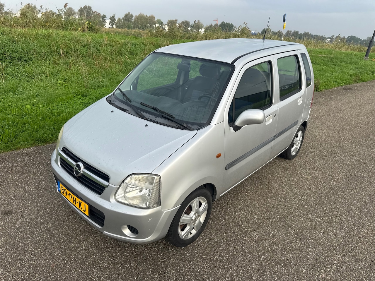 Opel Agila - 1.2-16V Maxx incl gloednieuw apk ! leuke beginners auto ! - AutoWereld.nl
