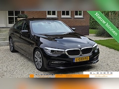 BMW 5-serie - 520i High Executive M Sport lLine met nieuwe APK en Banden