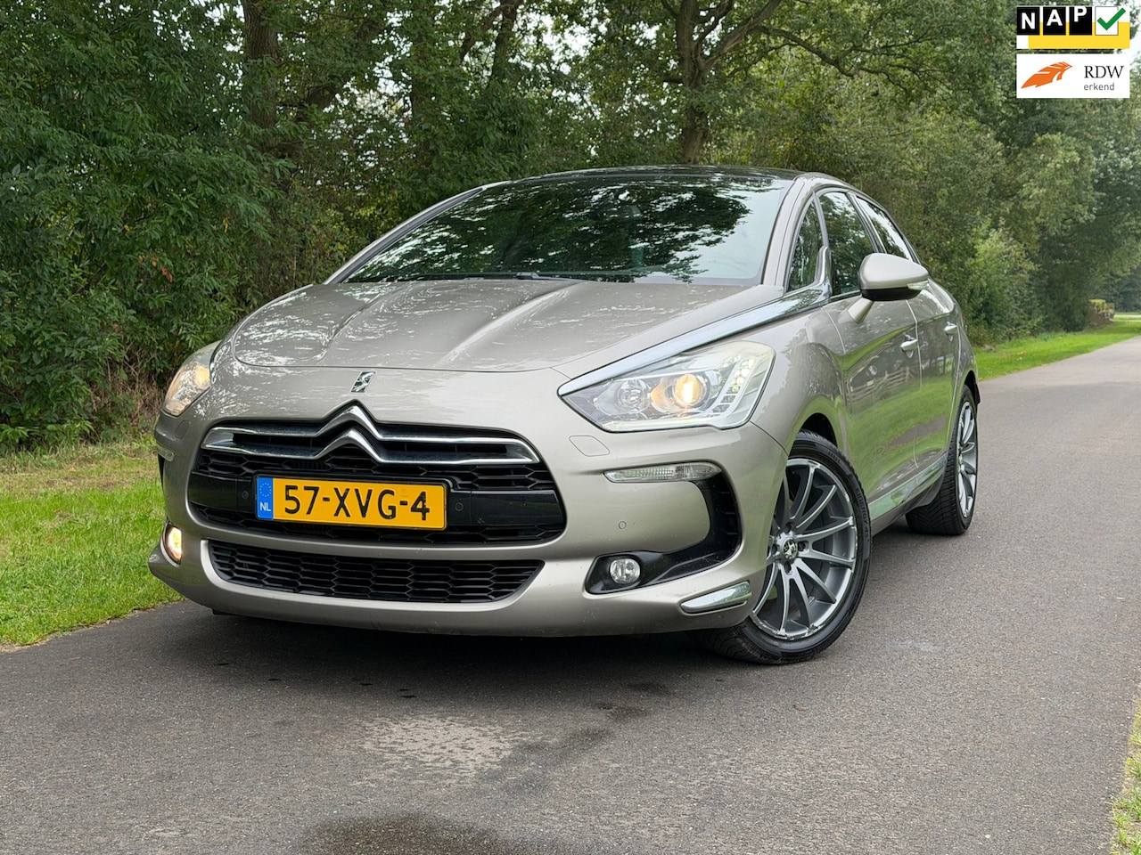 Citroën DS5 - 1.6 THP So Chic | Cruise control + Navi Nu € 6.950,- !!! - AutoWereld.nl