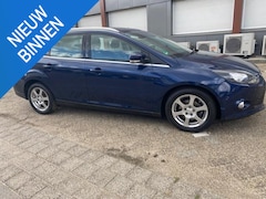 Ford Focus Wagon - 1.0 EcoBoost Lease Titanium
