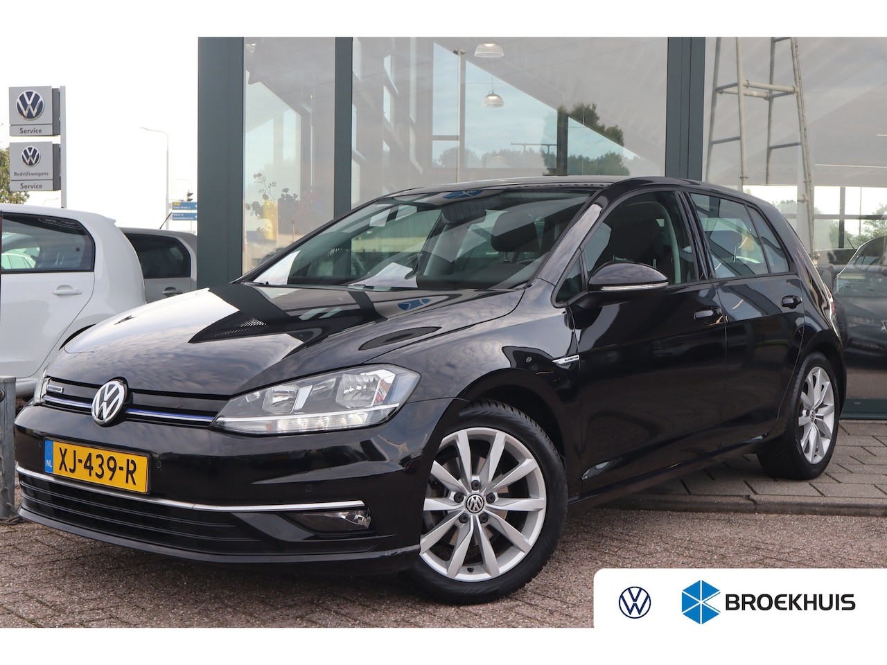Volkswagen Golf - 1.5 TSI Highline 130PK TREKHAAK | Airco (automatisch) | Bots waarschuwing systeem | Hill h - AutoWereld.nl