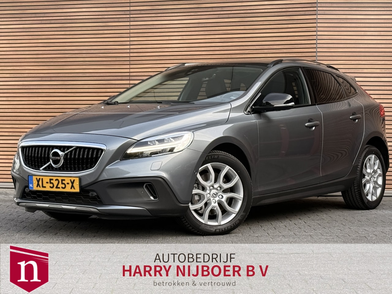 Volvo V40 Cross Country - 1.5 T3 Polar+ Luxury 1.5 T3 Polar+ Luxury - AutoWereld.nl