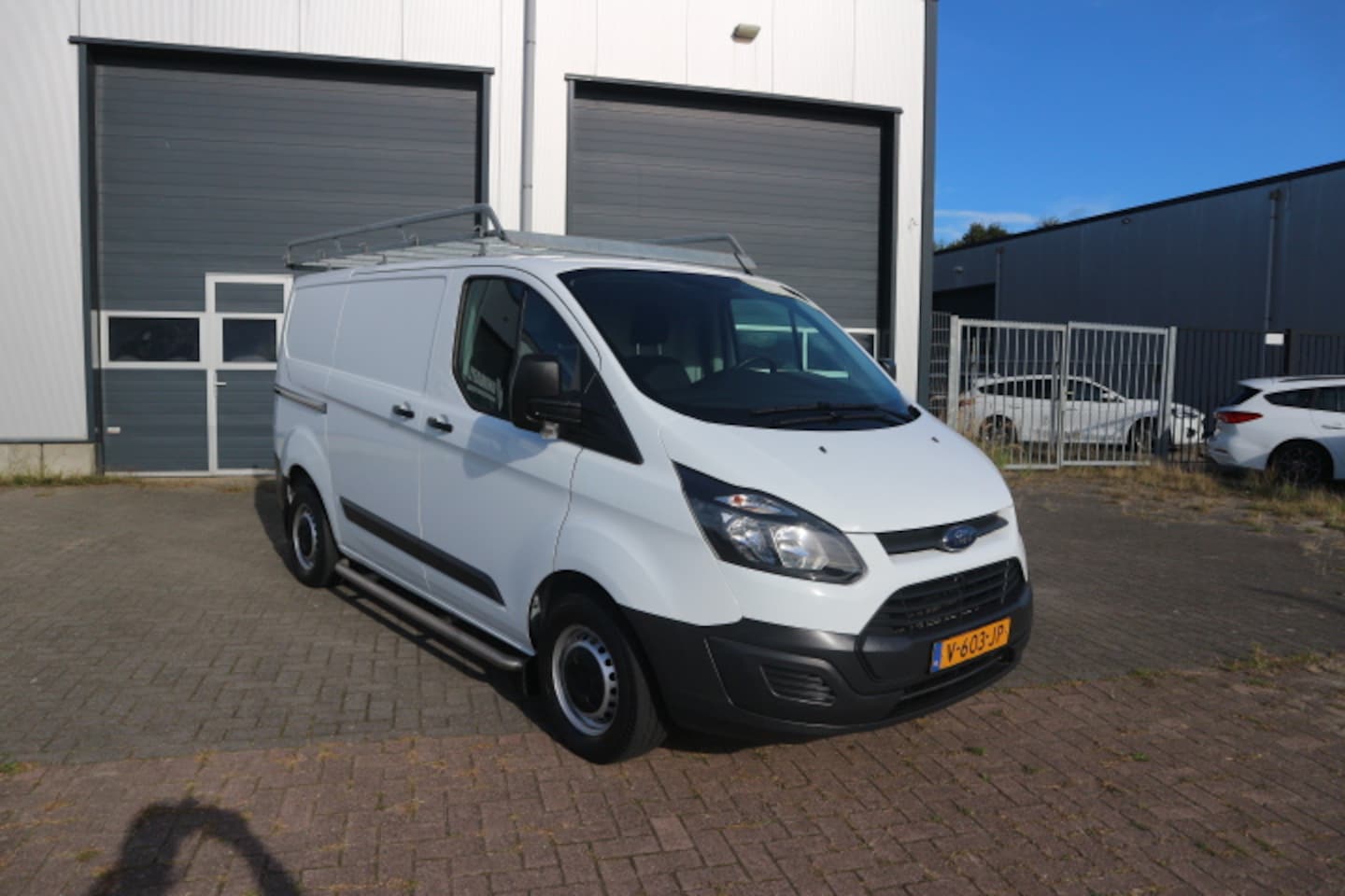 Ford Transit Custom - 270 2.0 TDCI L1H1 Ambiente 270 2.0 TDCI L1H1 Ambiente - AutoWereld.nl
