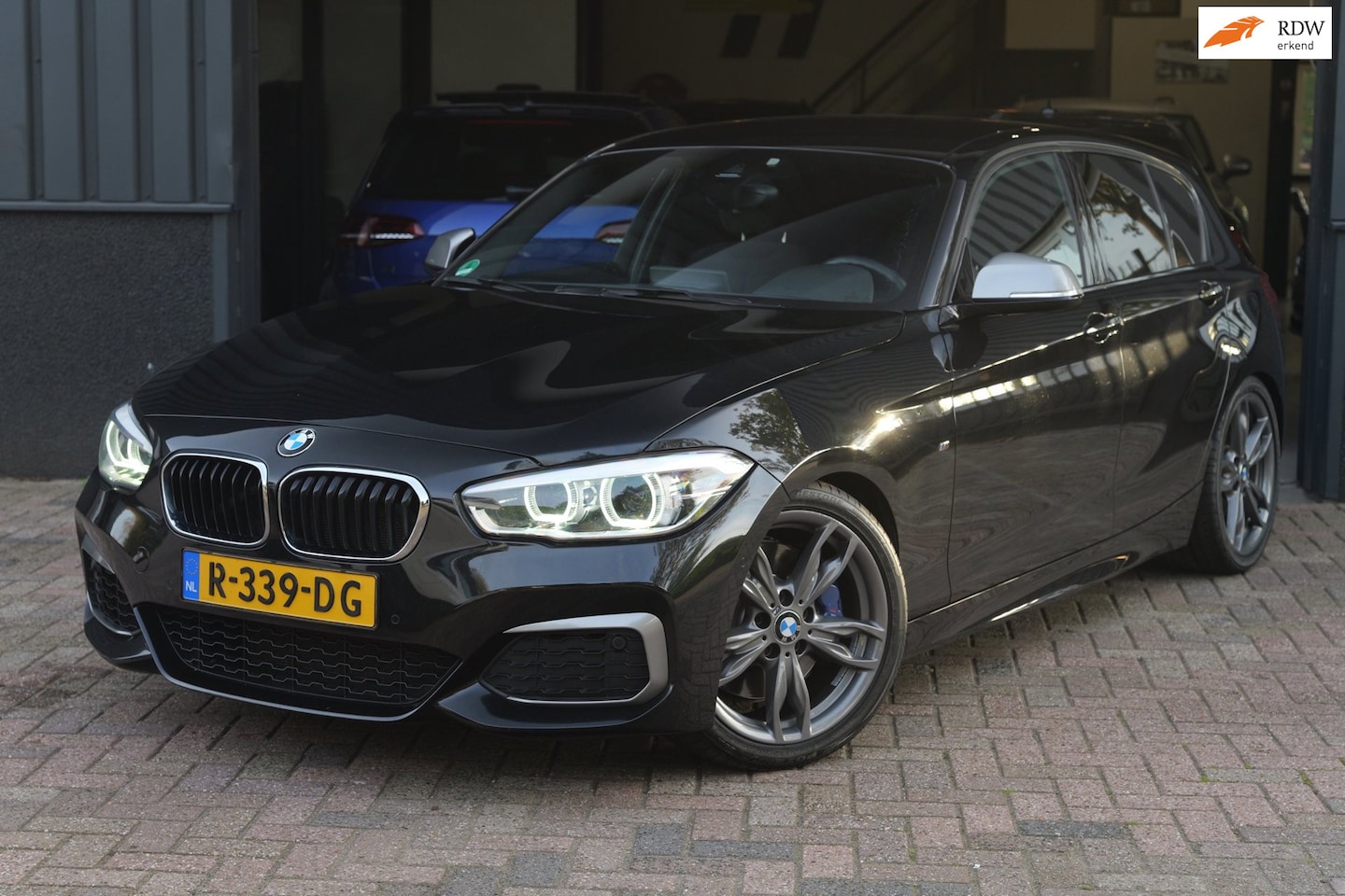 BMW 1-serie - M140i xDrive Centennial High Executive Alcantara|CarPlay - AutoWereld.nl