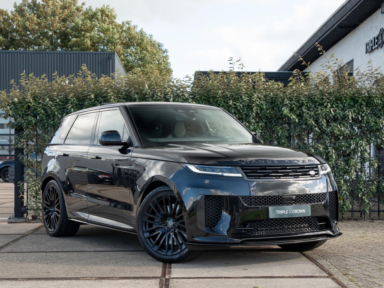 Land Rover Range Rover Sport - 4.4 P635 SV Edition One Obsidian Black - AutoWereld.nl