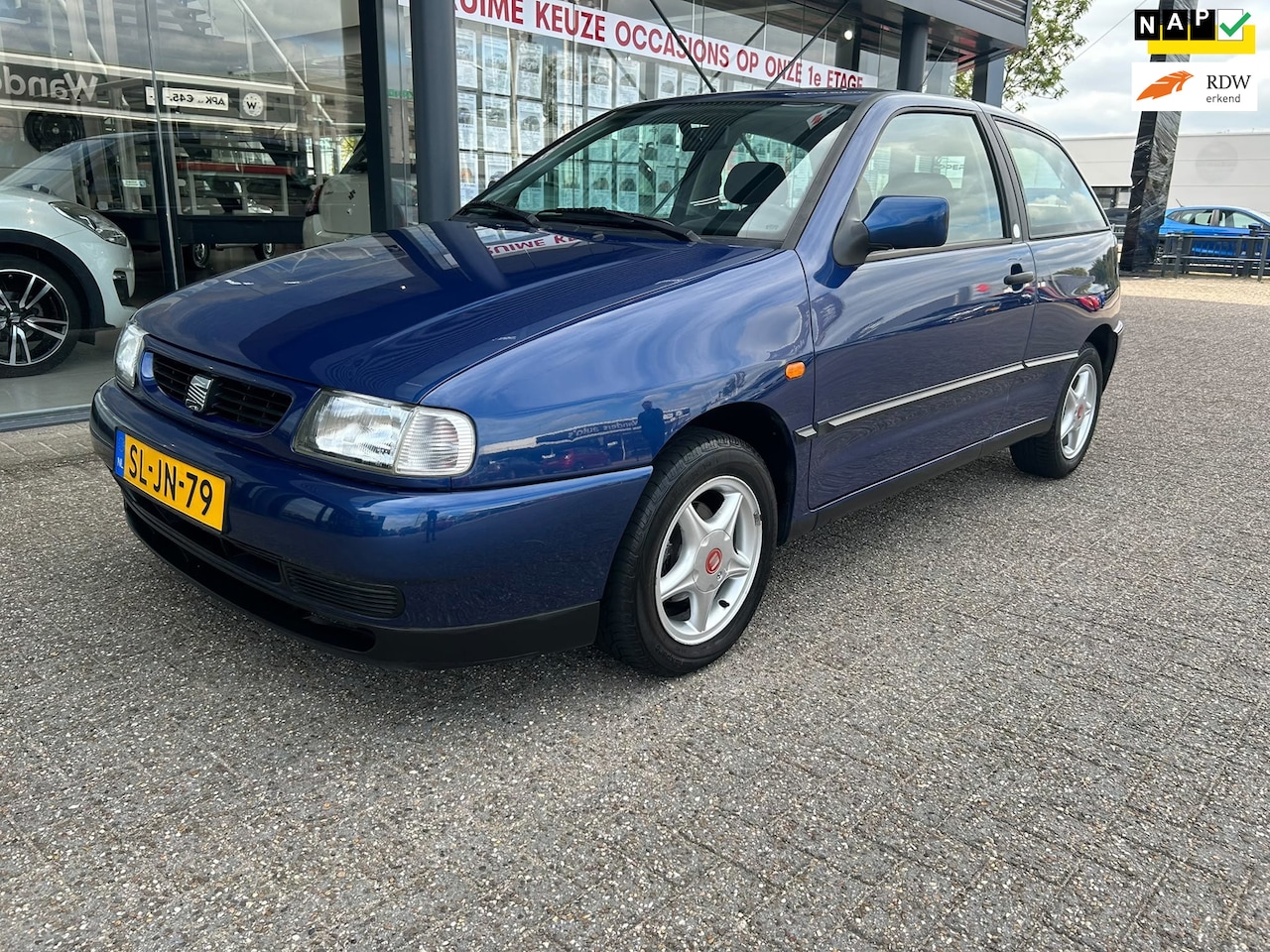 SEAT Ibiza - 1.6i S - zeer nette auto - lage km stand - AutoWereld.nl