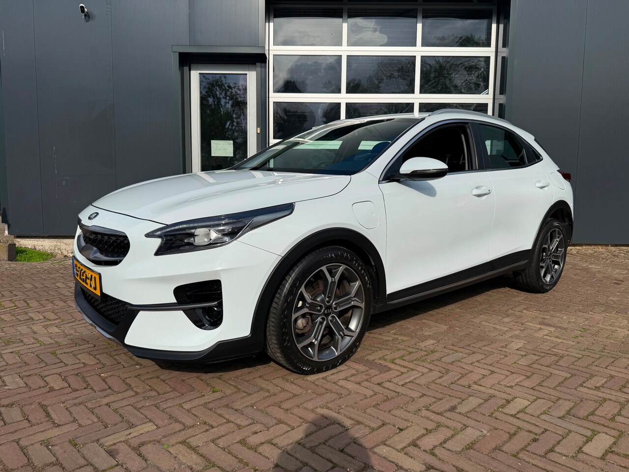 Kia XCeed - 1.6 GDi PHEV Automaat | Digitaal Dashboard | 10.25" Navigatie | 18" LMV | LED | Camera - AutoWereld.nl