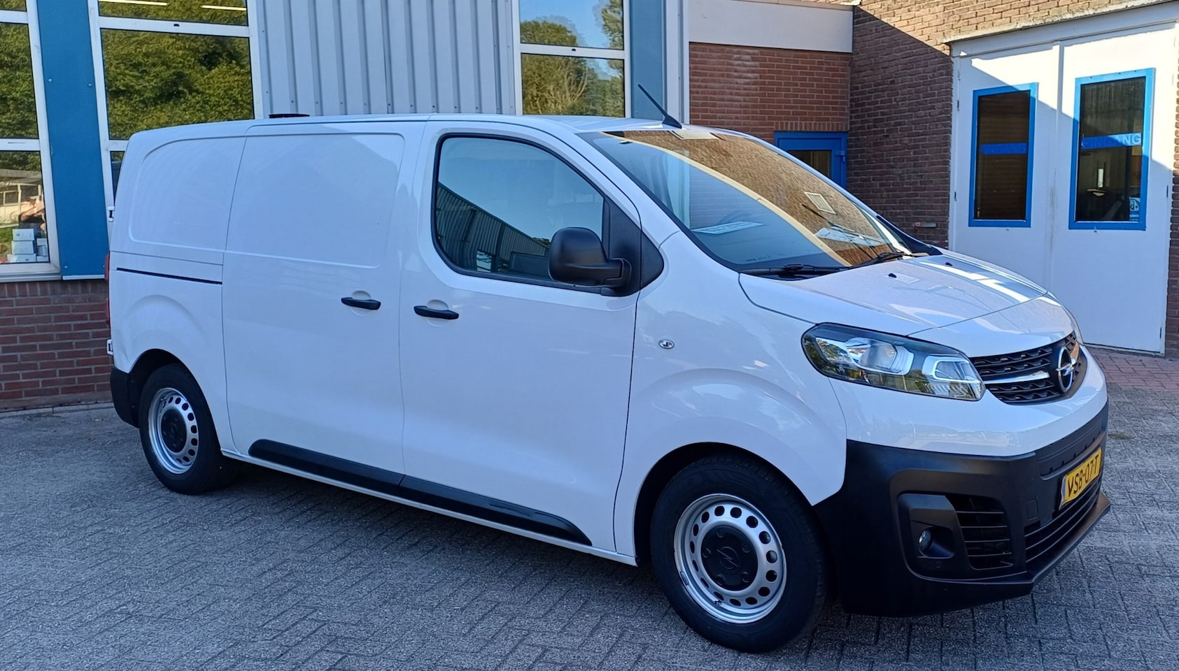 Opel Vivaro-e - L2H1 Edition 75 kWh 3zits,SOH 92.1 cruise, - AutoWereld.nl
