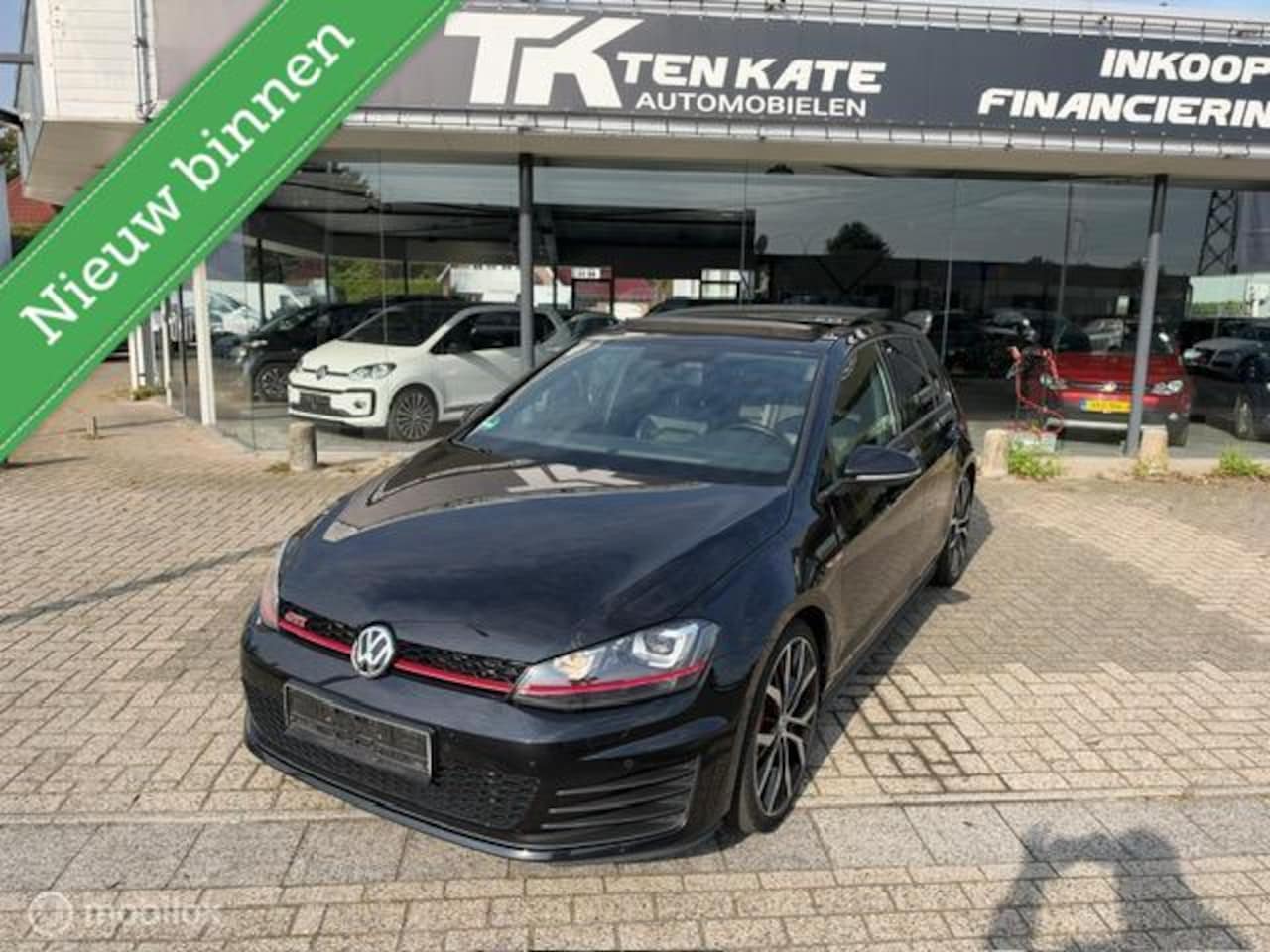 Volkswagen Golf - 2.0 TSI GTI Performance PANO - AutoWereld.nl