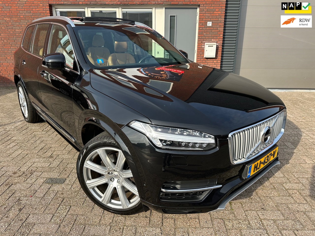 Volvo XC90 - 2.0 T8 Twin Engine AWD Inscription / Pano / Leder / Camera / Carplay / Bowers Wilkins - AutoWereld.nl