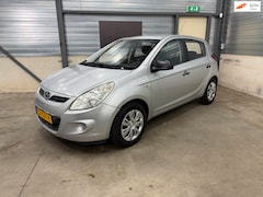 Hyundai i20 - 1.2i DynamicVersion airco APK 2e eigenaar