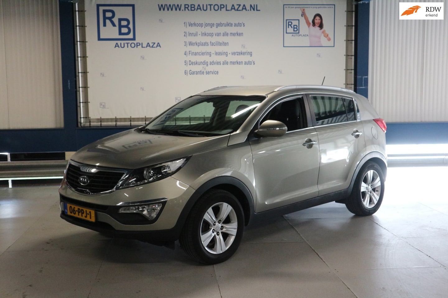Kia Sportage - 2.0 X-ecutive Plus Pack NIEUWE MOTOR/ AUTOMAAT/ TREKHAAK - AutoWereld.nl