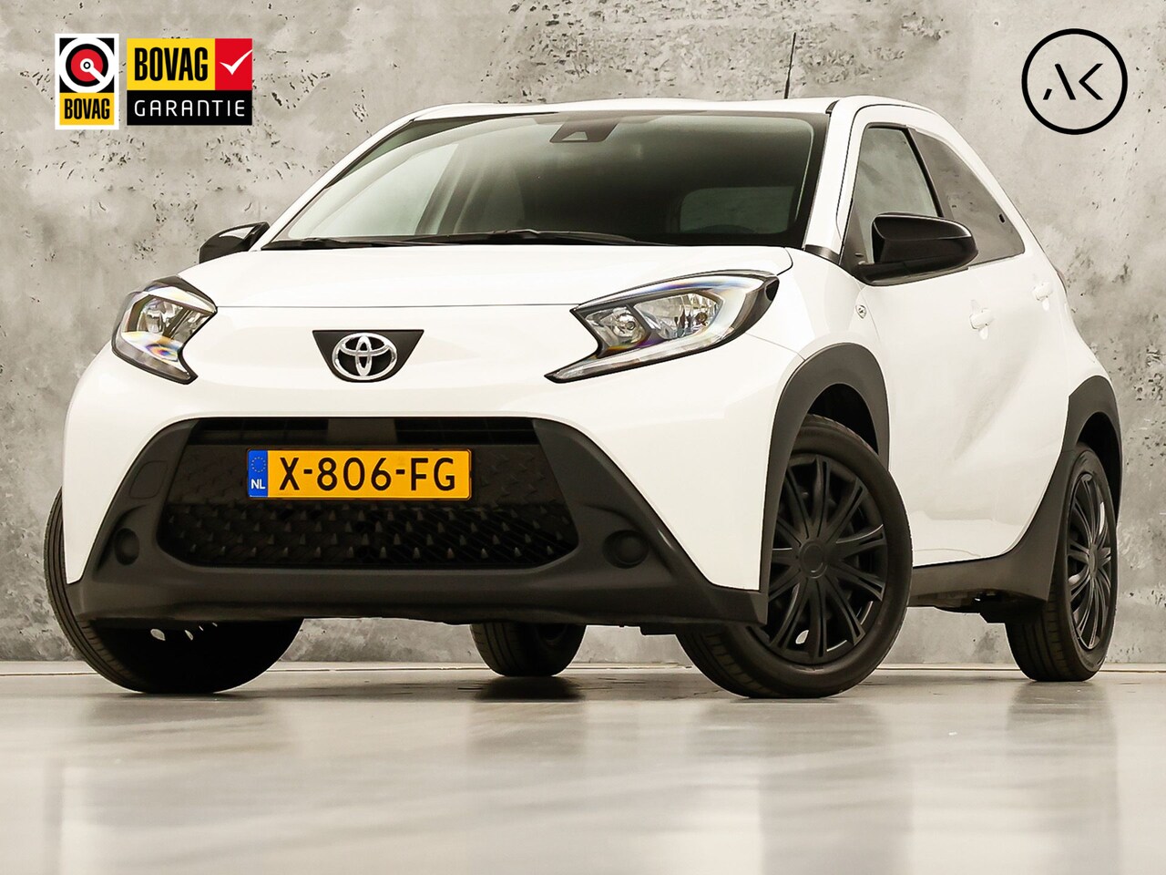 Toyota Aygo - 1.0 VVT-i MT Play (APPLE CARPLAY, NAVIGATIE, GETINT GLAS, ADAPTIVE CRUISE, SPORTSTOELEN, L - AutoWereld.nl