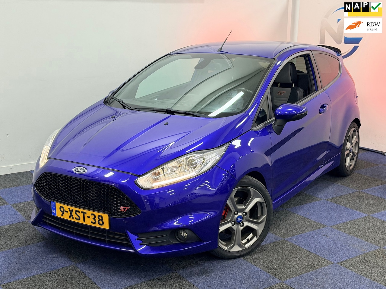 Ford Fiesta - 1.6 ST2 / RECENT KETTING VV / RICARDO STOELEN / DEALER ONDERHOUDEN - AutoWereld.nl