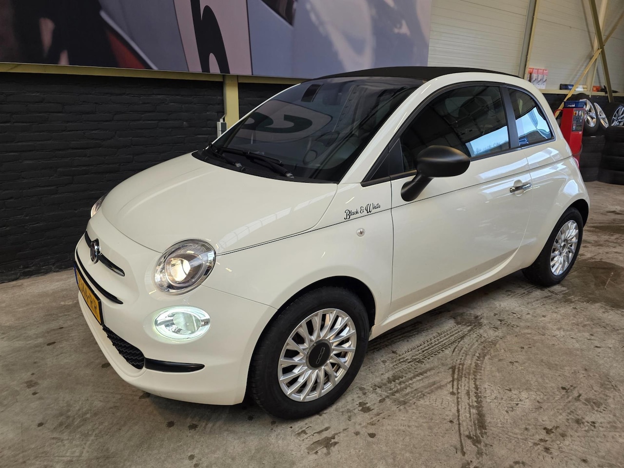 Fiat 500 C - 1.0 Hybrid|Cabriolet| Black&White| - AutoWereld.nl
