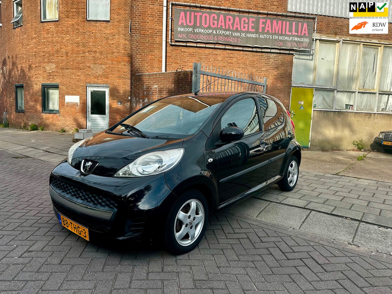 Peugeot 107 - 1.0-12V Black & Silver - AutoWereld.nl