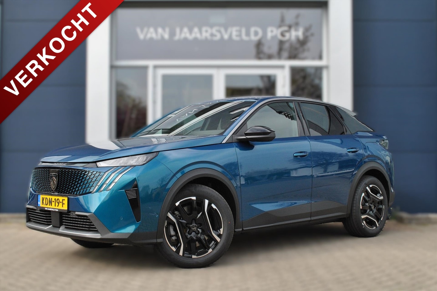 Peugeot e-3008 - Allure EV 96 kWh 230pk Long Range - AutoWereld.nl