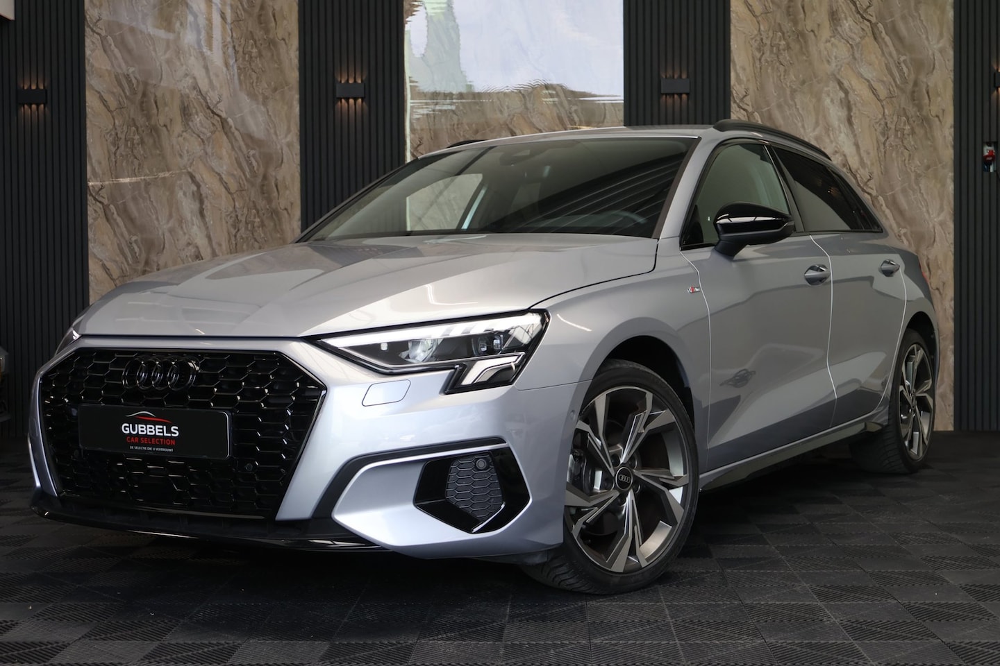 Audi A3 Sportback - 35 TFSI S Edition150 PK S-line Black Optic | Keyless | Matrix - AutoWereld.nl