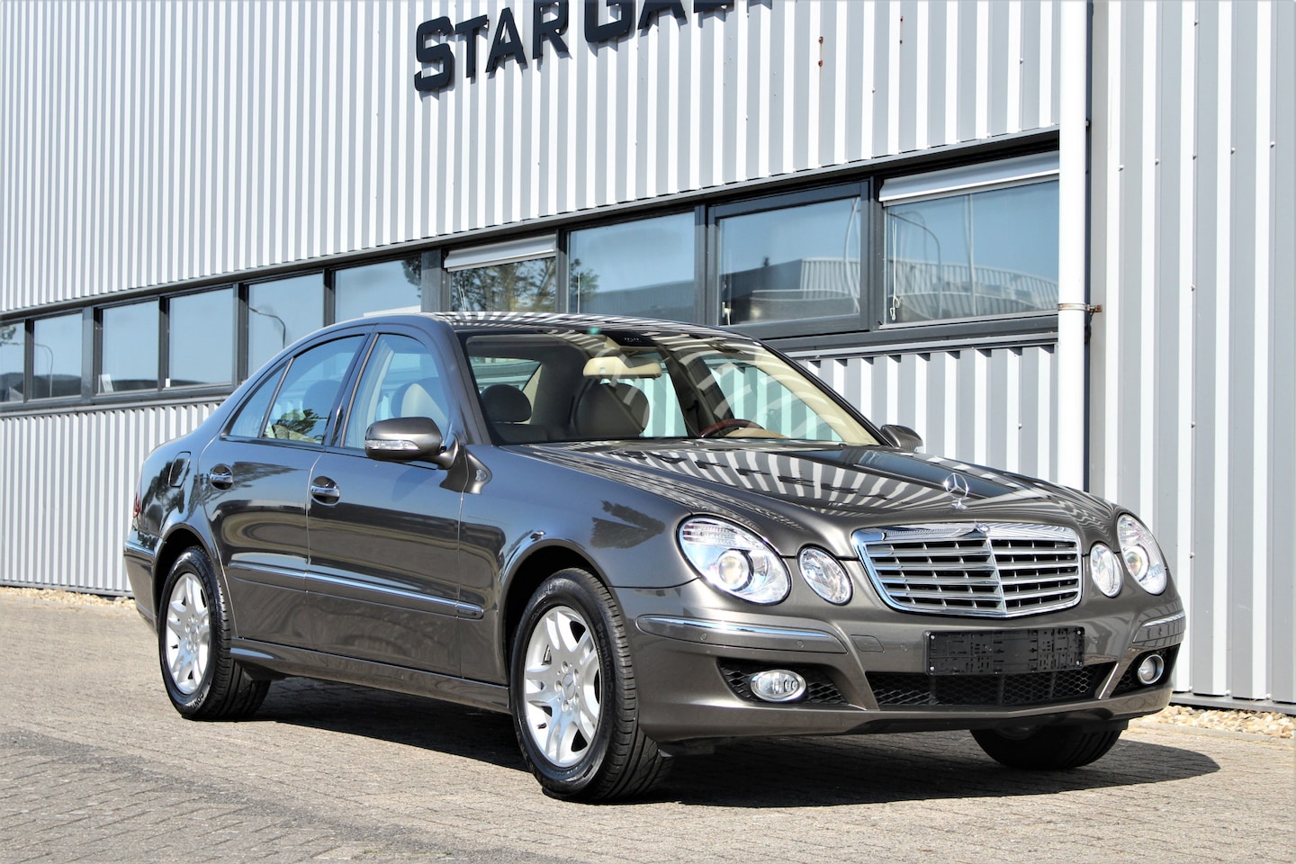 Mercedes-Benz E-klasse - E 280 Elegance 48731km Youngtimer - AutoWereld.nl