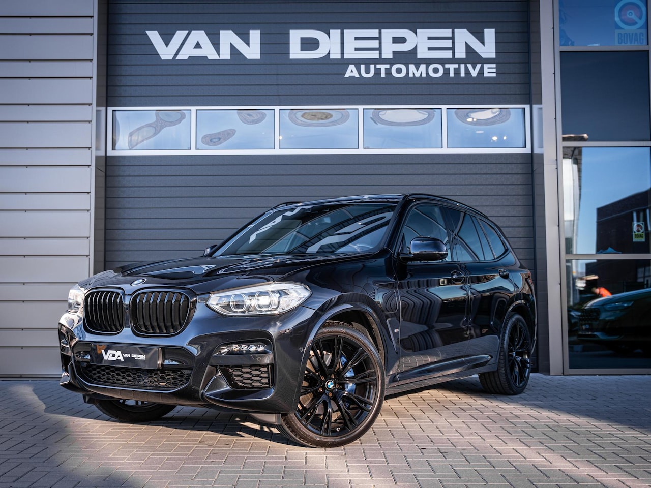 BMW X3 - xDrive30e High Executive - M-Sport l Pano l Carplay l Trekhaak - AutoWereld.nl