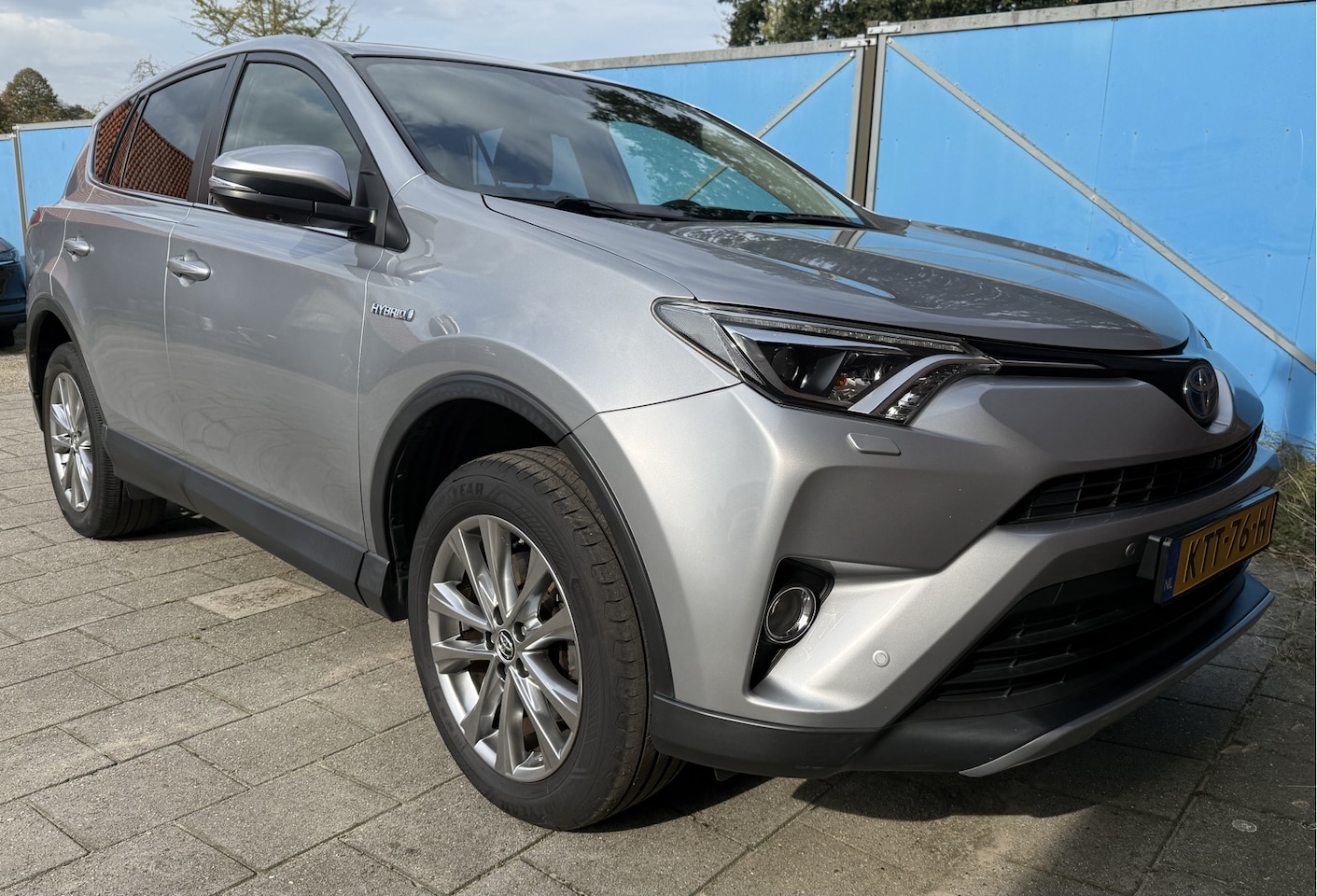 Toyota RAV4 - 2.5 Hybrid AWD Executive Keyless entry + starten, Navigatiesysteem - AutoWereld.nl