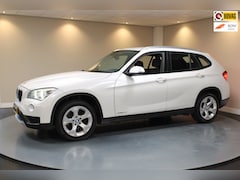 BMW X1 - SDrive20i Upgrade Edition *Parelmoer* Leer|Trekhaak|Navi|Cruise|Climate|Bluetooth|PDC|NAP