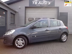 Renault Clio - 1.2-16V Special Line 5-DRS