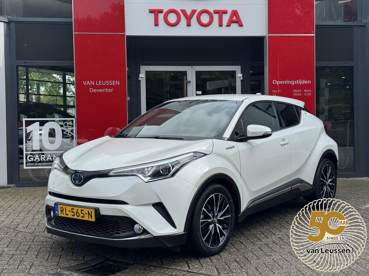 Toyota C-HR - 1.8 Hybrid Dynamic TREKHAAK STOELVERWARMING PARKEERCAMERA - AutoWereld.nl