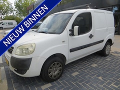Fiat Doblò Cargo - 1.6 BENZINE- ZEER NETTE AUTO