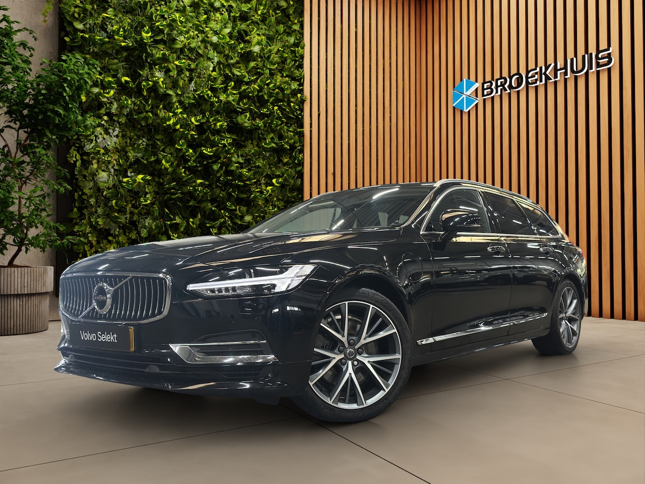 Volvo V90 - 2.0 T8 AWD Inscription 2.0 T8 AWD Inscription - AutoWereld.nl