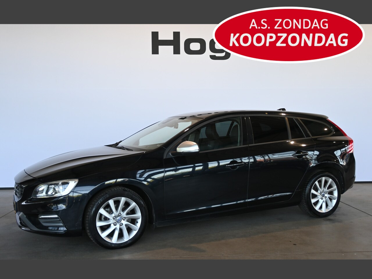 Volvo V60 - 1.6 D2 Summum Automaat Clima Navigatie Trekhaak Goed Onderhouden! Inruil Mogelijk! - AutoWereld.nl