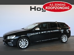Volvo V60 - 1.6 D2 Summum Automaat Clima Navigatie Trekhaak Goed Onderhouden Inruil Mogelijk