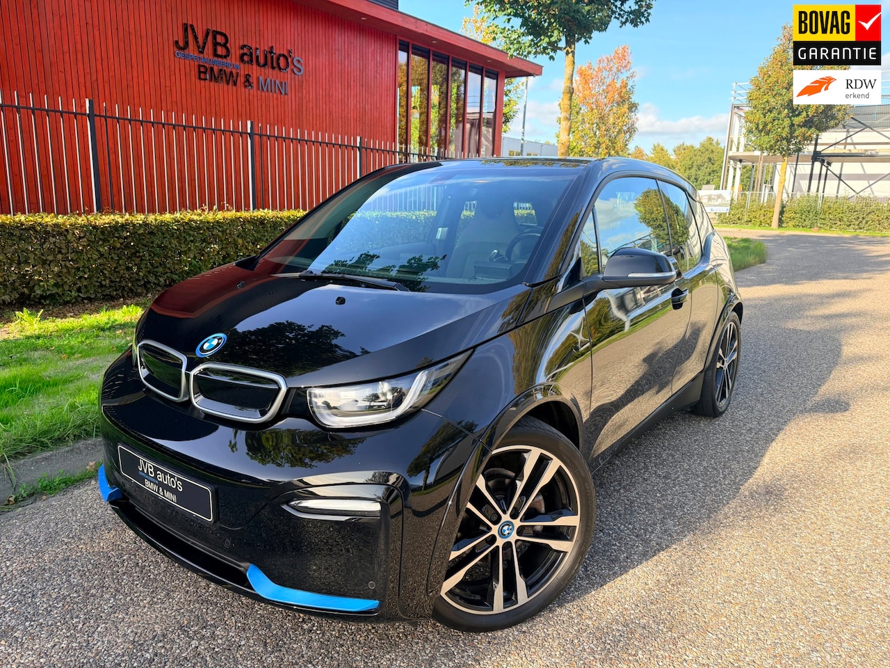BMW i3 - I3S 120Ah 42 kWh, stoelverwarming, warmtepomp - AutoWereld.nl