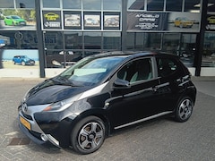 Toyota Aygo - 1.0 VVT-i x-clusiv
