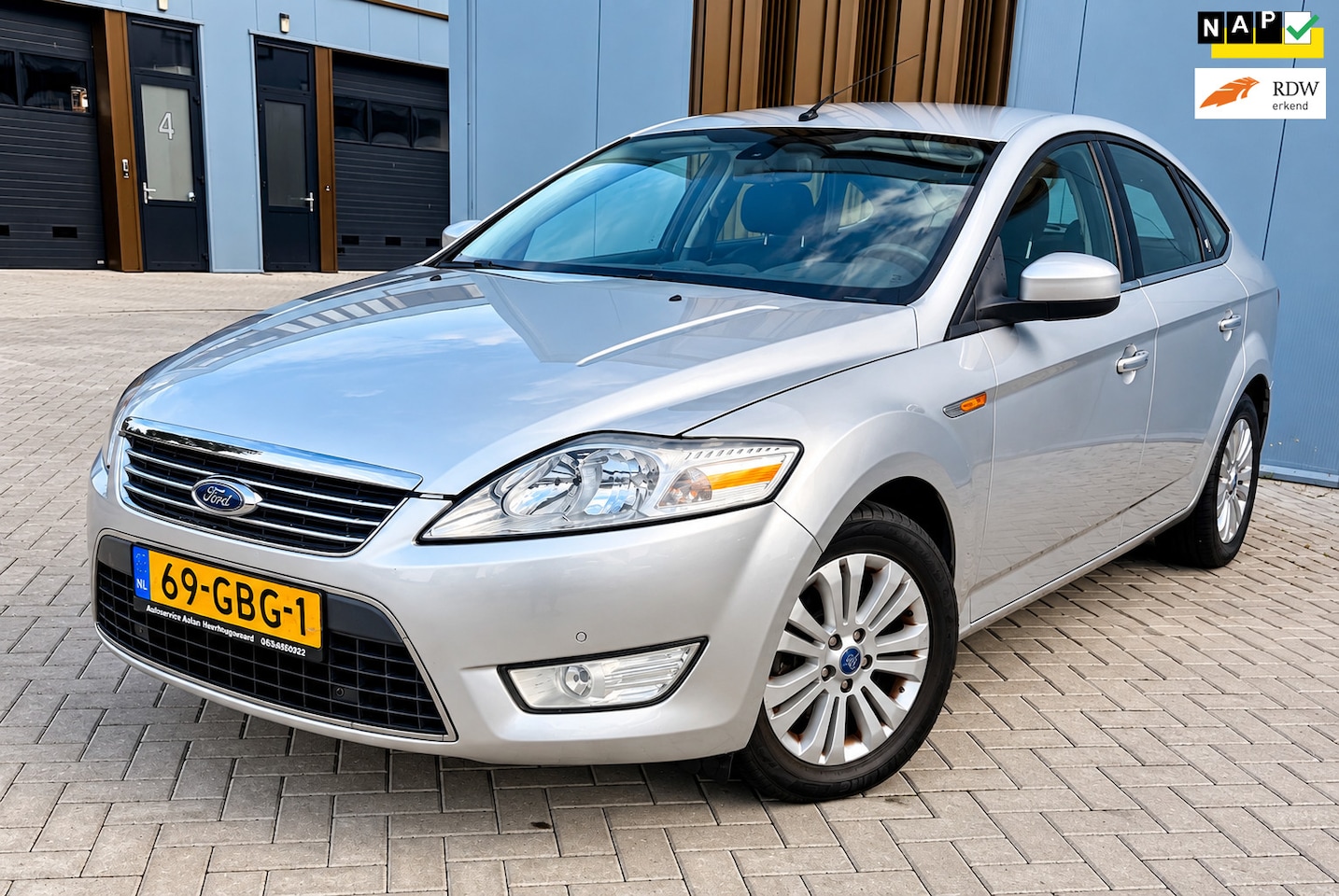 Ford Mondeo - 2.3-16V Ghia 2.3-16V Ghia - AutoWereld.nl