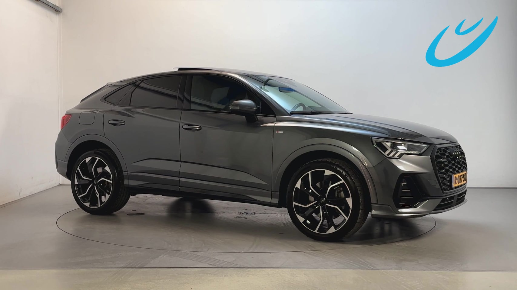 Audi Q3 Sportback - 40 TFSI Quattro S Edition Panoramadak Leder Sfeerverlichting Stoelverwarming DAB+ - AutoWereld.nl