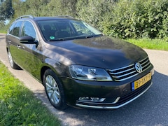 Volkswagen Passat Variant - 1.6 TDI Comfort Executive Line BlueMotion