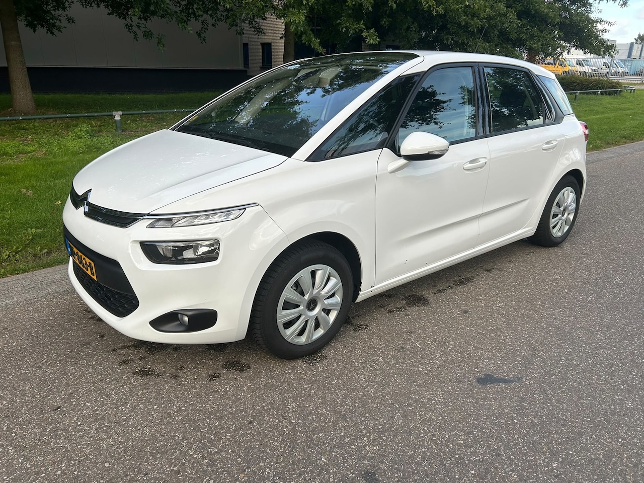 Citroën C4 Picasso - 1.6 HDi Intensive 1.6 HDi Intensive - AutoWereld.nl